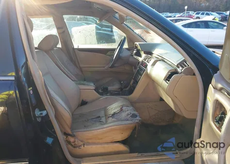 2001 Mercedes-Benz E 320 z USA, uszkodzony, nr VIN WDBJF65J51B285323